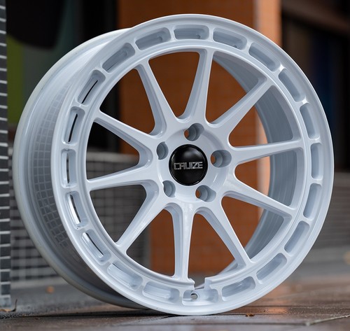White cyclone alloy wheels - cyclone,
